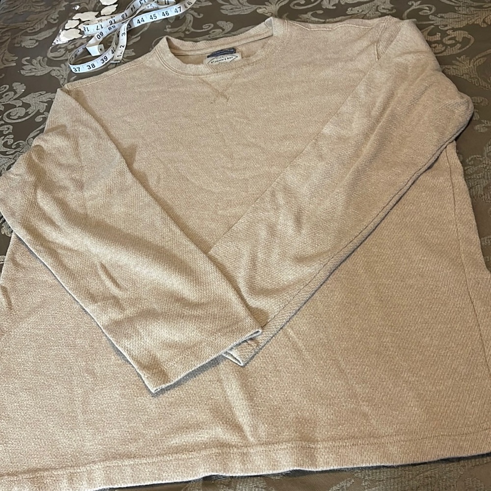 Used men’s T-shirt size XL by St. John
